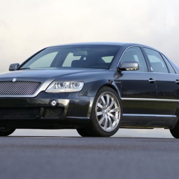 Hofele-Design конвертира VW Phaeton в Mythos Royal